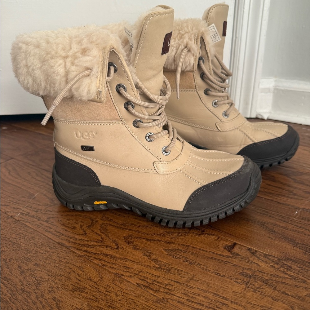 UGG Women's Tan and Brown Winter Boots